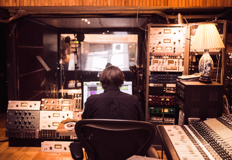 10 Jobs from the Music Industry that Pay Great