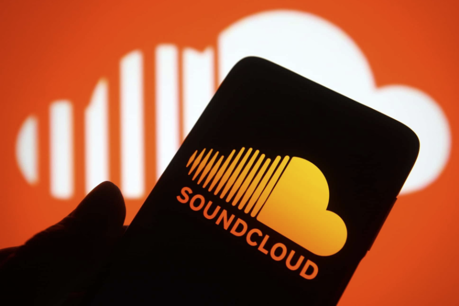 How to Write a Killer SoundCloud Bio and Create Eye-Catching Cover Art